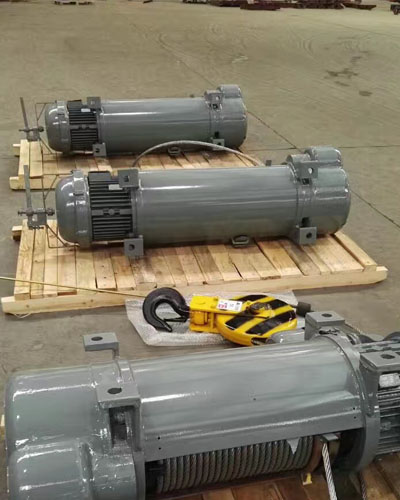 Marine electric hoist