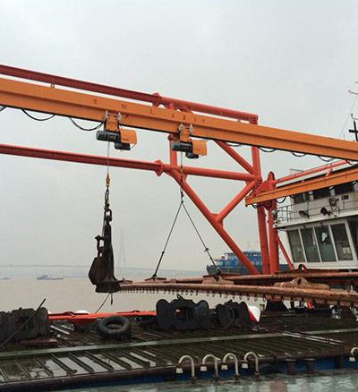 Marine electric hoist